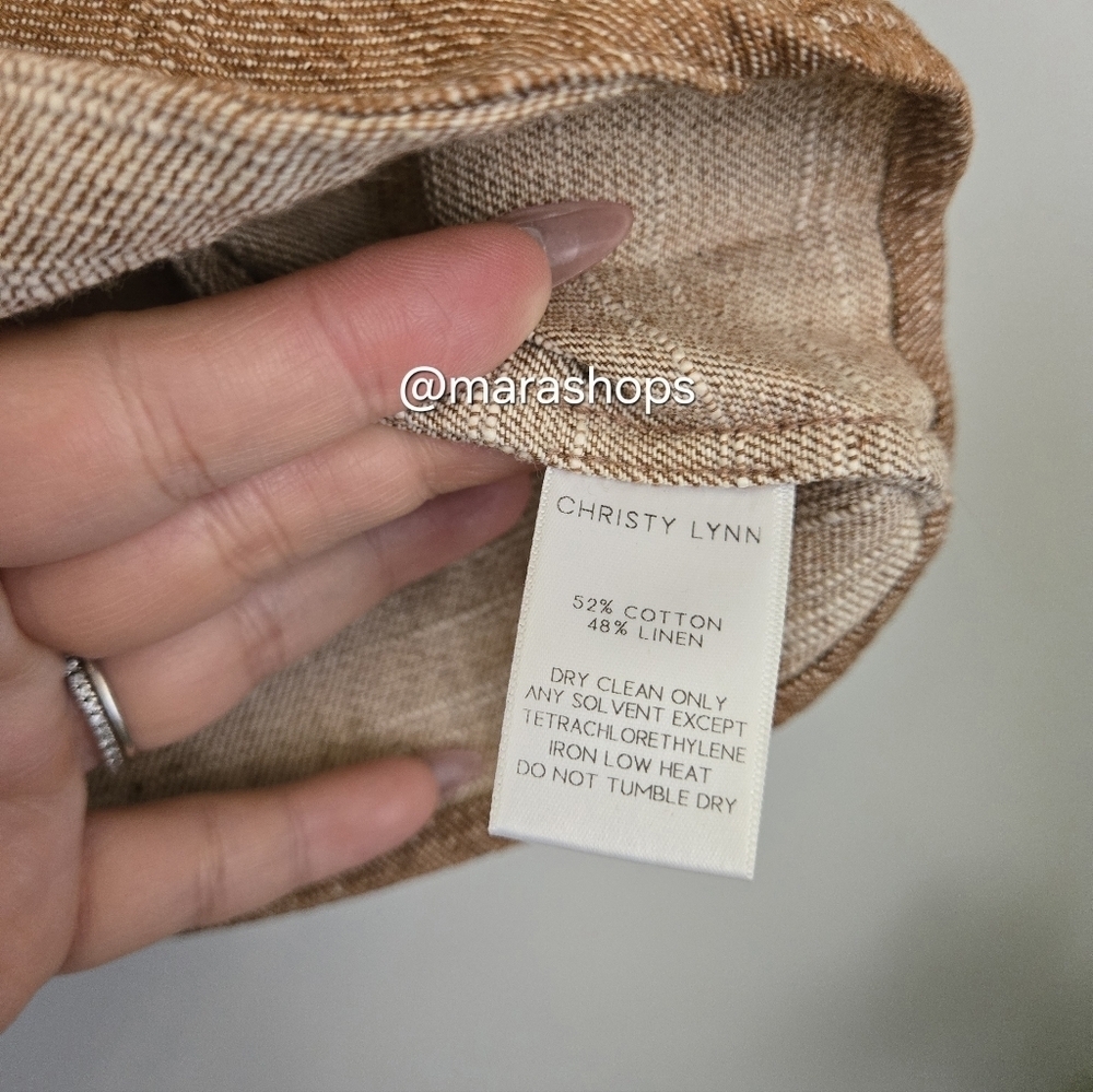 Christy Lynn Marfa Linen Top Clay - Picture 6 of 6